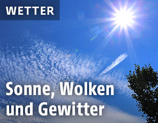 Sonne neben Cirrus-Wolken