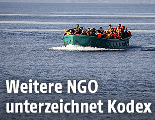 Fl&uuml;chtlingsboot im Mittelmeer