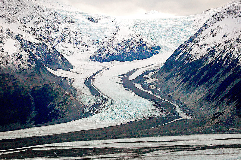 © Reuters/Bob Strong Novatek Gletscher in Alaska