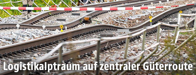 Beschädigte Gleise der Deutschen Bahn