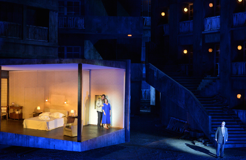 © Barbara Gindl / APA Brandon Jovanovich (Sergej), Nina Stemme (Katerina Lwowna Ismailowa), Dmitry Ulyanov (Boris Timofejewitsch Ismailow), während der Fotoprobe zu Dimitri Schostakowitschs "Lady Macbeth von Mzensk"