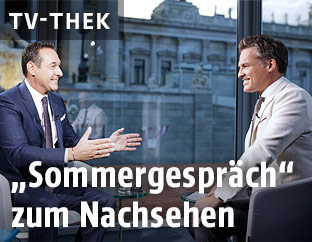 FPÖ-Chef Heinz-Christian Strache und ORF-Moderator Tarek Leitner