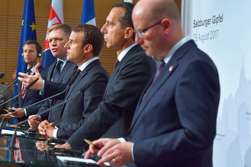 © APA/AP/Kerstin Joensson Robert Fico, Emmanuel Macron, Christian Kern und Bohuslav Sobotka