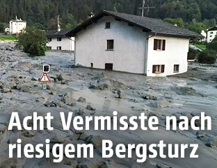 Geröll in der Ortschaft Bondo