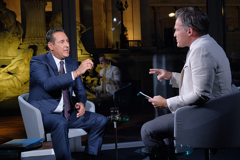 © ORF/Hans Leitner FPÖ-Chef Heinz-Christian Strache und ORF-Moderator Tarek Leitner