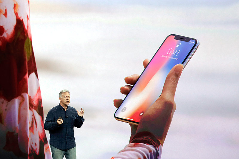 © APA/AP/Marcio Jose Sanchez Phil Schiller (Apple) präsentiert das iPhone X
