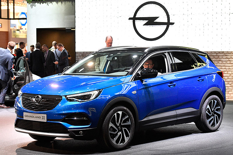 © APA/AP/Martin Meissner Ein Opel Grandland X auf der Internationalen Automobil-Ausstellung (IAA) in Frankfurt am Main