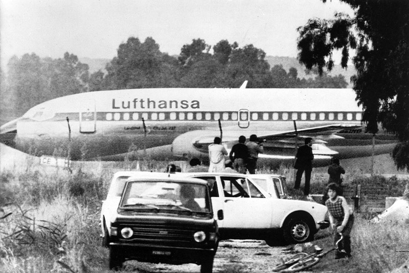 © AP Die entführte "Landshut" in Rom, 1977