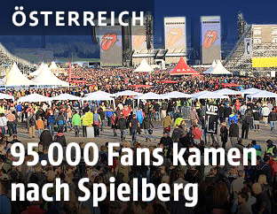 Besucher am Konzertgelände