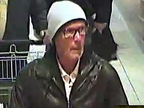 Der Erpresser in einem Supermarkt