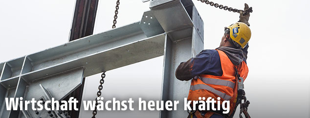 Ein Bauarbeiter