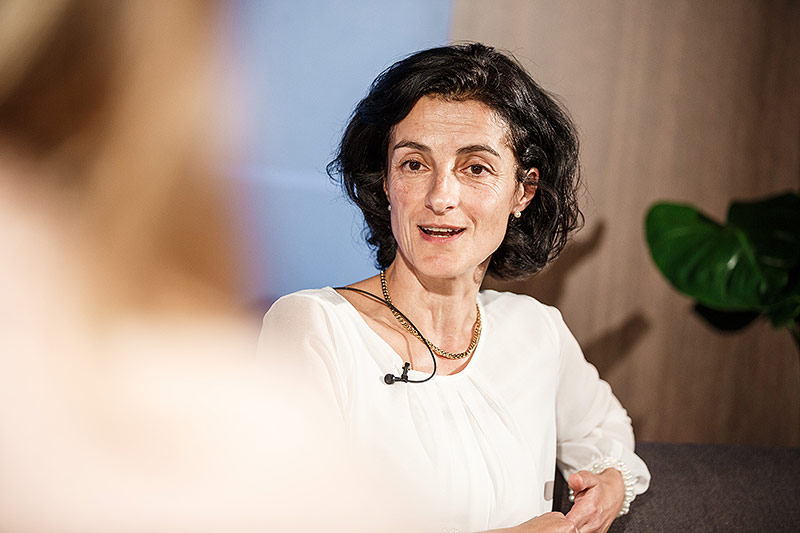© ORF.at/Dominique Hammer Isabella Heydarfadai auf der ORF.at Wahlcouch