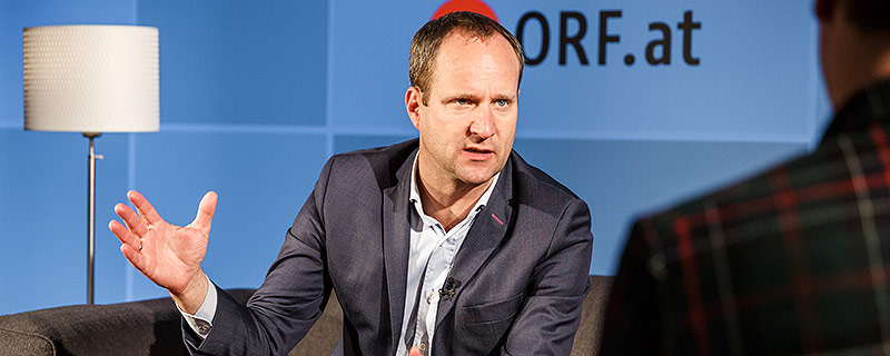 Matthias Strolz auf der ORF.at Wahlcouch