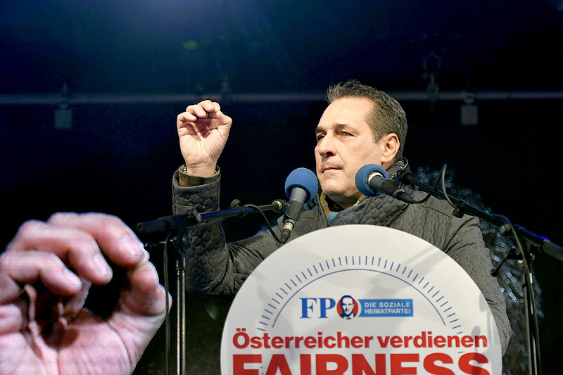 © APA/Herbert Neubauer Heinz-Christian Strache bei der Wahlkampfabschlusskundgebung der FPÖ in Wien