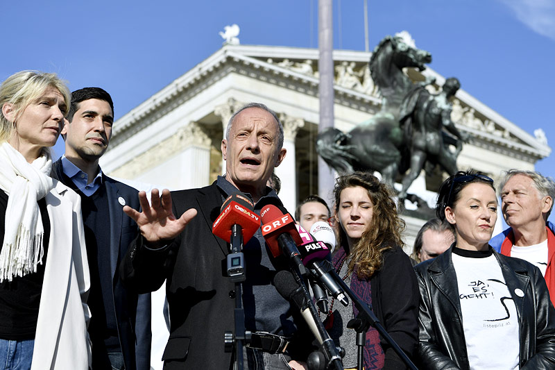 © APA/Hans Klaus Techt Peter Pilz beim Wahlkampffinale der Liste Peter Pilz vor dem Parlament in Wien