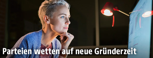 Frau am Computer