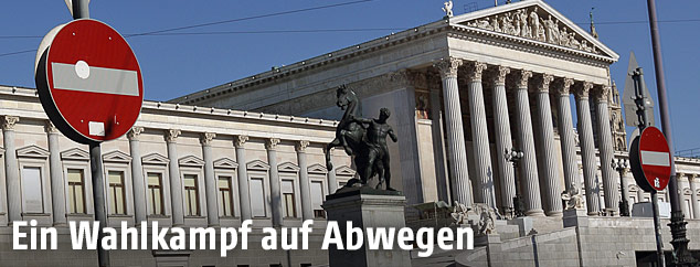 "Einfahrt verboten"-Schilder vor dem Parlament