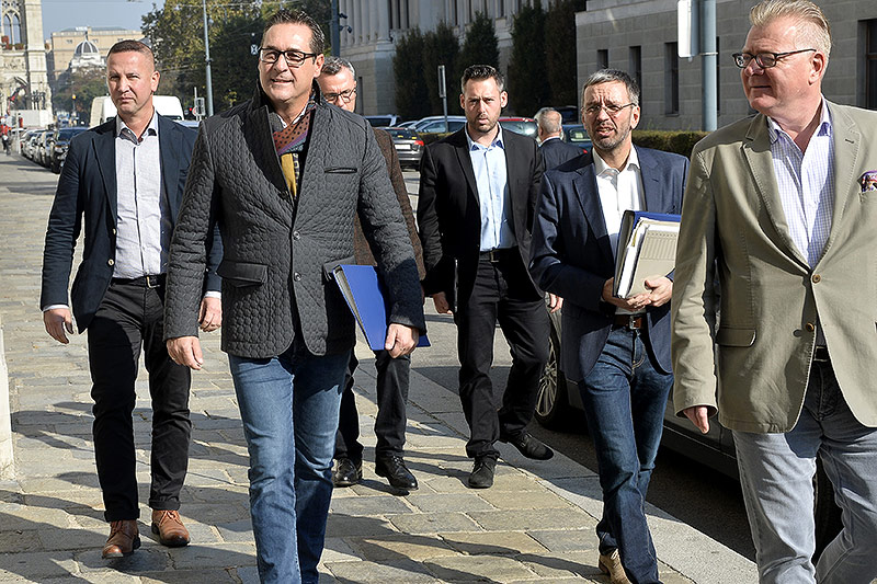© APA/Herbert Pfarrhofer FPÖ-Chef Heinz-Christian Strache und Generalsekretär Herbert Kickl