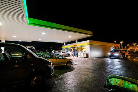 Die abgeriegelte Tankstelle im Schweizer Flums