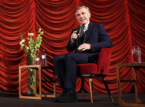 © Viennale/Alexi Pelekanos Christoph Waltz auf der Bühne des Gartenbaukinos