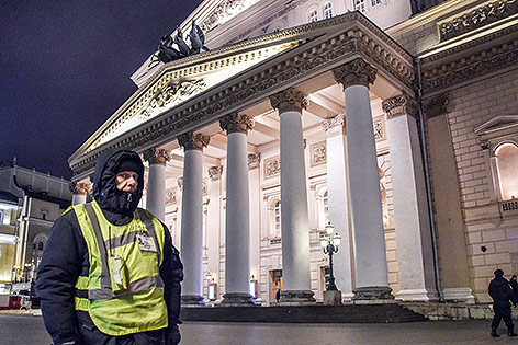 © APA/AFP/Vasily Maximov Security vor dem Bolshoi Theater