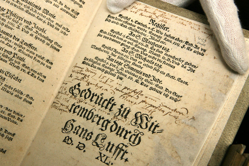 © APA/dpa/Jan-Peter Kasper Luther-Bibel