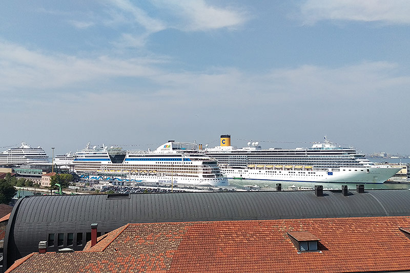 Kreuzfahrtschiffe