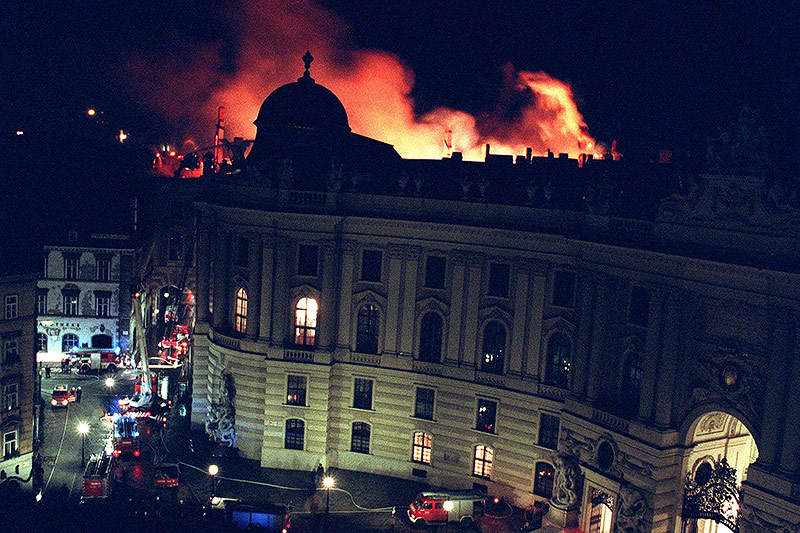 © APA/Ulrich Schnarr Hofburgbrand