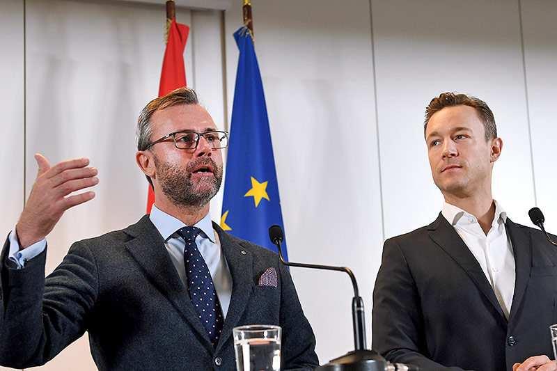 © APA/Roland Schlager Norbert Hofer (FPÖ) und Gernot Blümel (ÖVP)