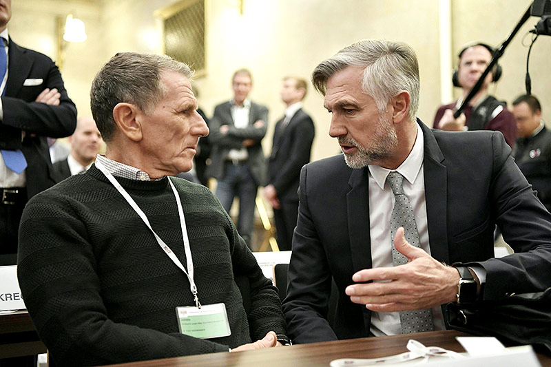 © APA/Hans Klaus Techt Die Angeklagten Peter Hochegger und Walter Meischberger