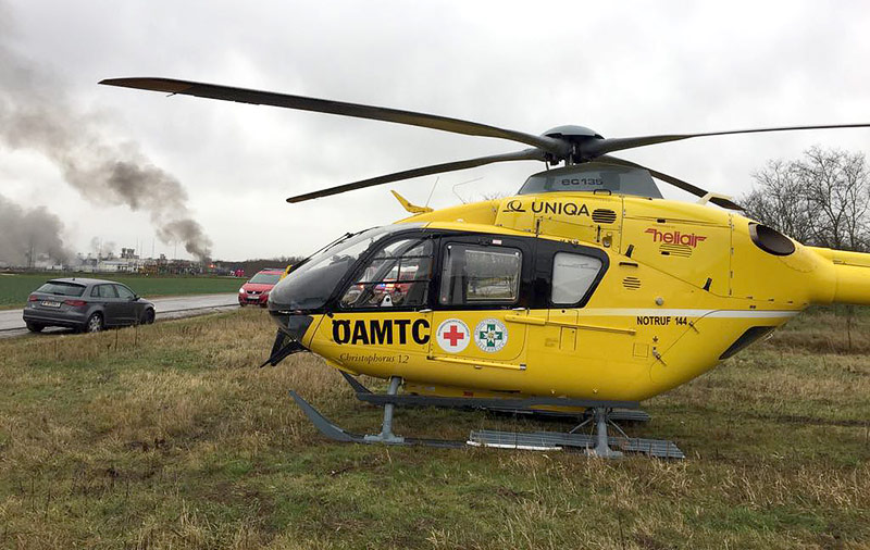 © APA/ÖAMTC ÖAMTC-Hubschrauber nahe der Einsatzstelle