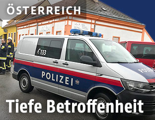 Polizeibus am Einsatzort
