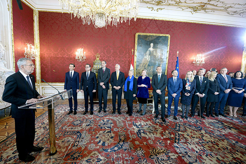 © APA/Roland Schlager Angelobung der Bundesregierung