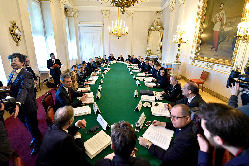 © APA/Herbert Neubauer Sitzung des Ministerrates