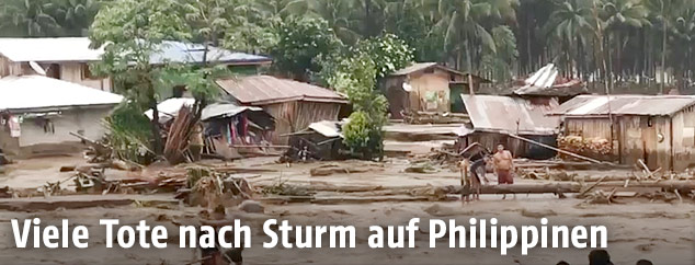 Verwüstung nach Tropensturm auf den Philippinen