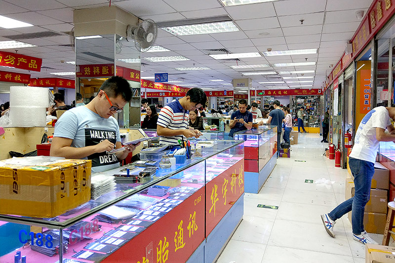 © ORF/Alexandra Siebenhofer Bastler in Shenzhen