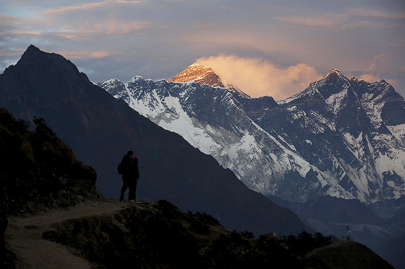 © Reuters/Navesh Chitrakar Mount Everest