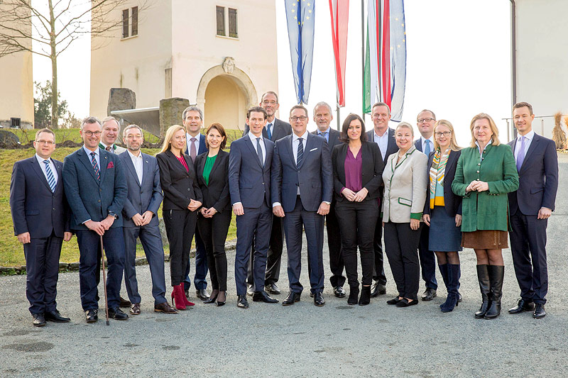 © picturedesk.com/photonews.at/Georges Schneider Regierungsvertreteter von ÖVP und FPÖ
