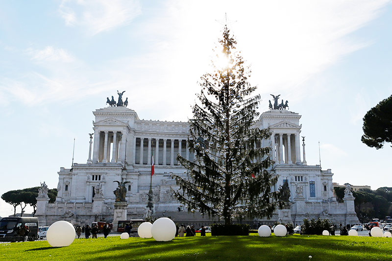 © Reuters/Tony Gentile Weihnachtsbaum in Rom
