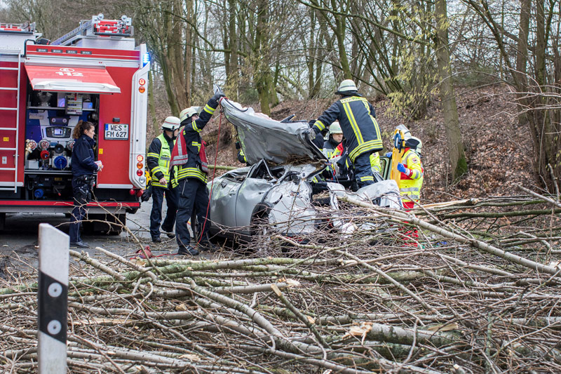 Sturm "Friederike" zieht über Europa