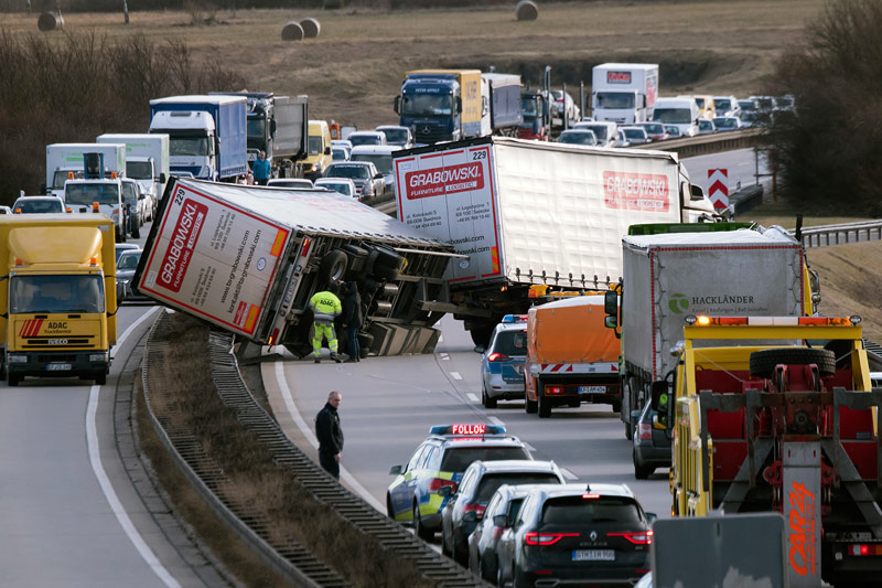 Sturm "Friederike" zieht über Europa