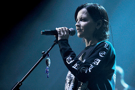 © AP/Star Max 2 Dolores O'Riordan im Mai 2017 bei einem Auftritt in London