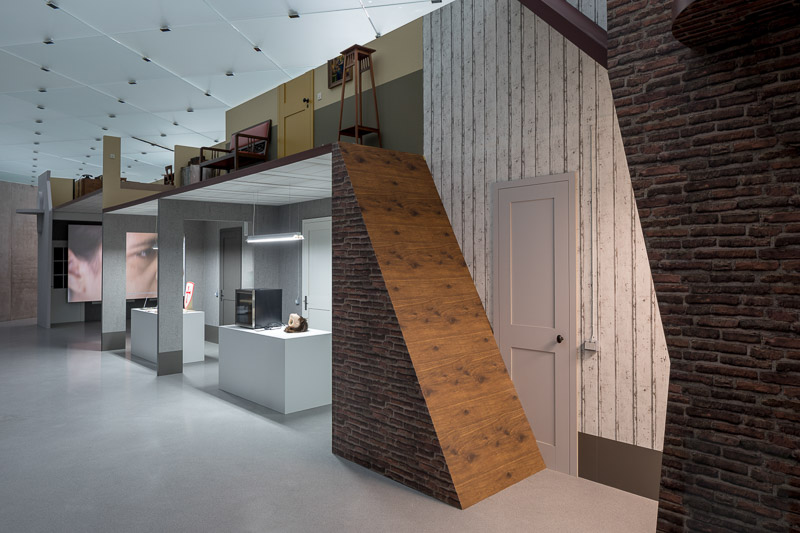 Ausstellungsansicht der Ausstellung "Hope House" von Simon Fujiwara im Kunsthaus Bregenz
