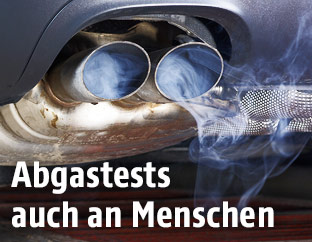 Rauchender Auspuff