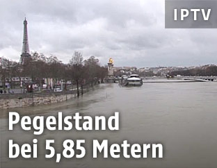 Hochwasserführende Seine in Paris