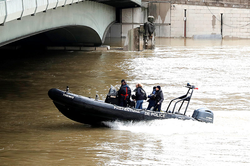 © Reuters/Gonzalo Fuentes Hochwasser in Paris