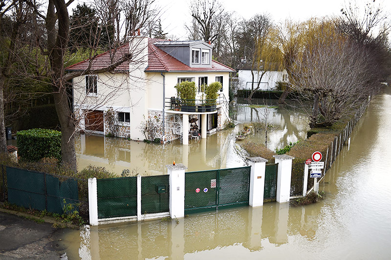 © APA/AFP/Stephane de Sakutin Hochwasser in Paris
