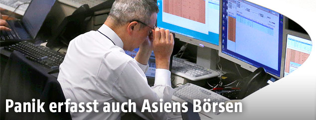 Broker an der Börse in Tokio