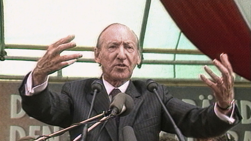 © Ruth Beckermann Filmproduktion Filmszene aus "Waldheims Walzer"