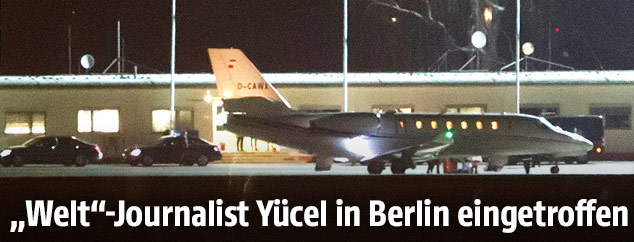 Flugzeug am Berliner Flughafen